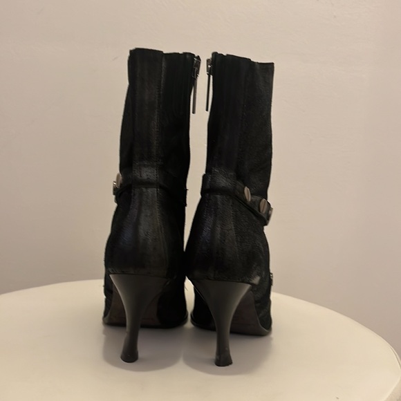 Donald Pliner boot - Picture 4 of 6